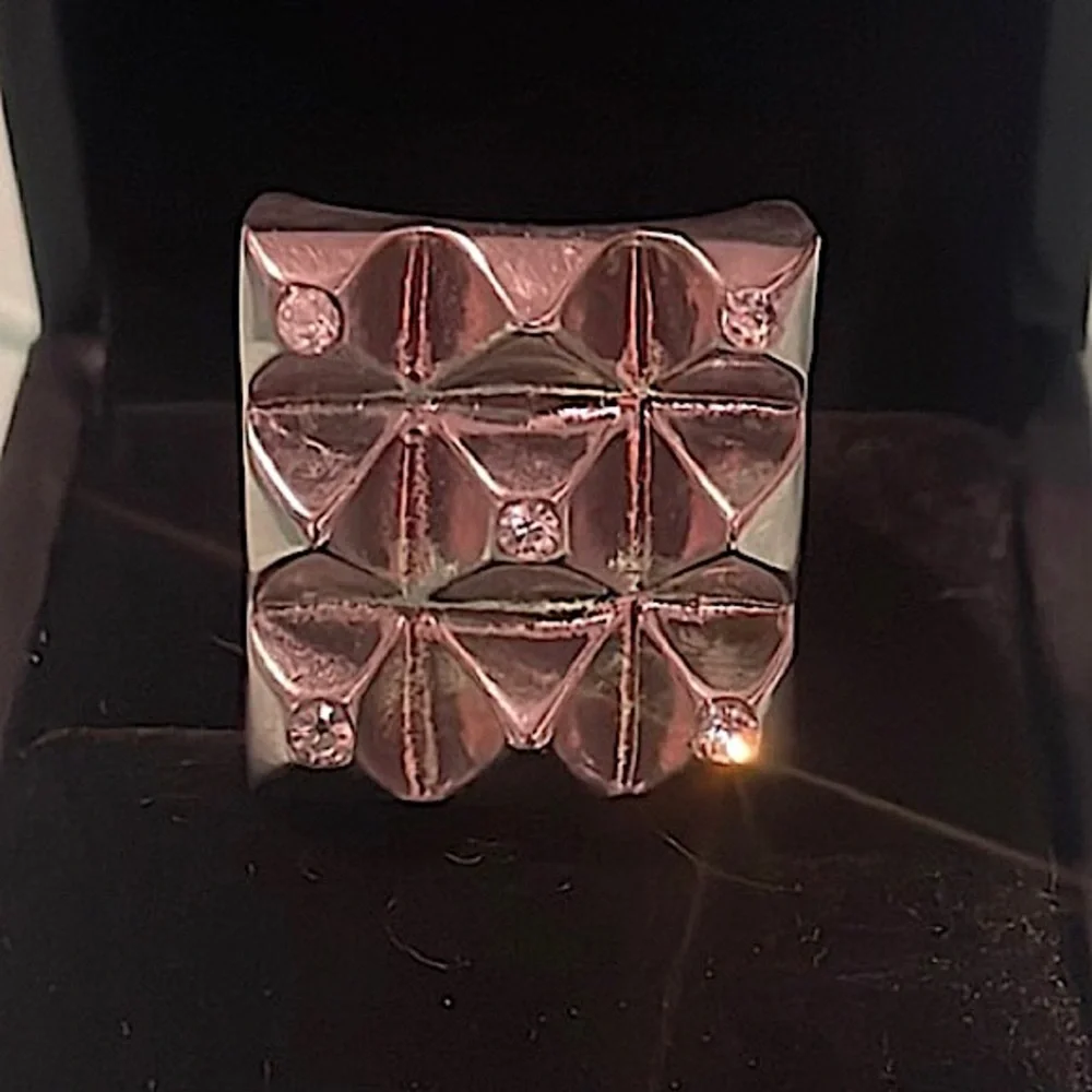 ✨💍Torrid Large Rhinestone Accented Pyramid Ring-sz 11💍✨ - Picture 1 of 7